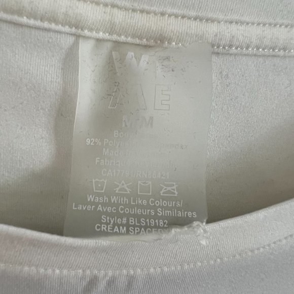 We to Me White Short Sleeve Tee Size Medium - Picture 2 of 3